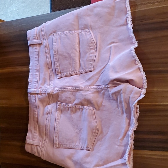 Shorts - Picture 3 of 3